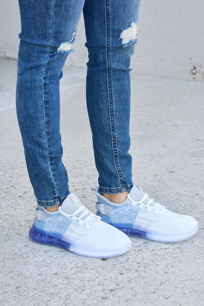 Gradient Lace-Up Mesh BreathableSneakers